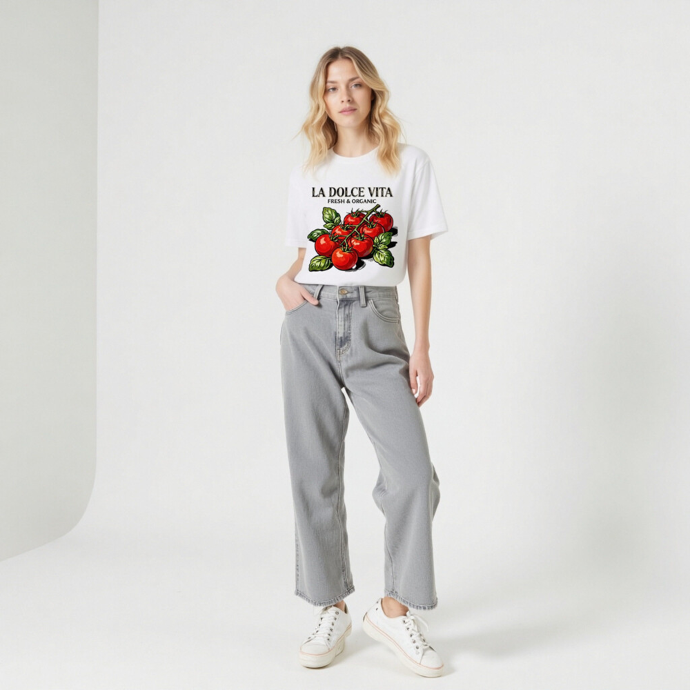 La Dolce Vita Fresh & Organic Tomatoes Unisex T-Shirt - Classic Fit - Image 8